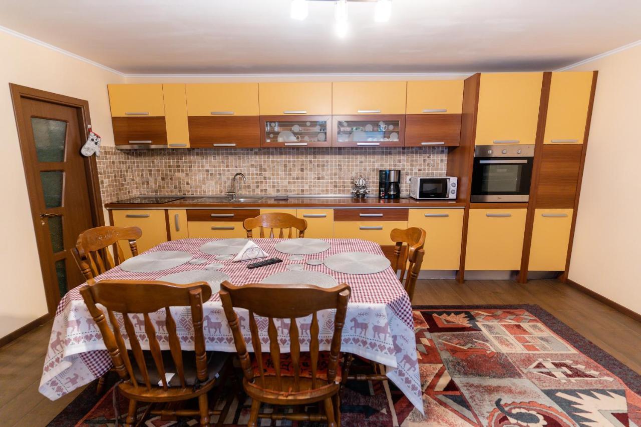 Mario'S Cozy Apartment Rîşnov Eksteriør bilde