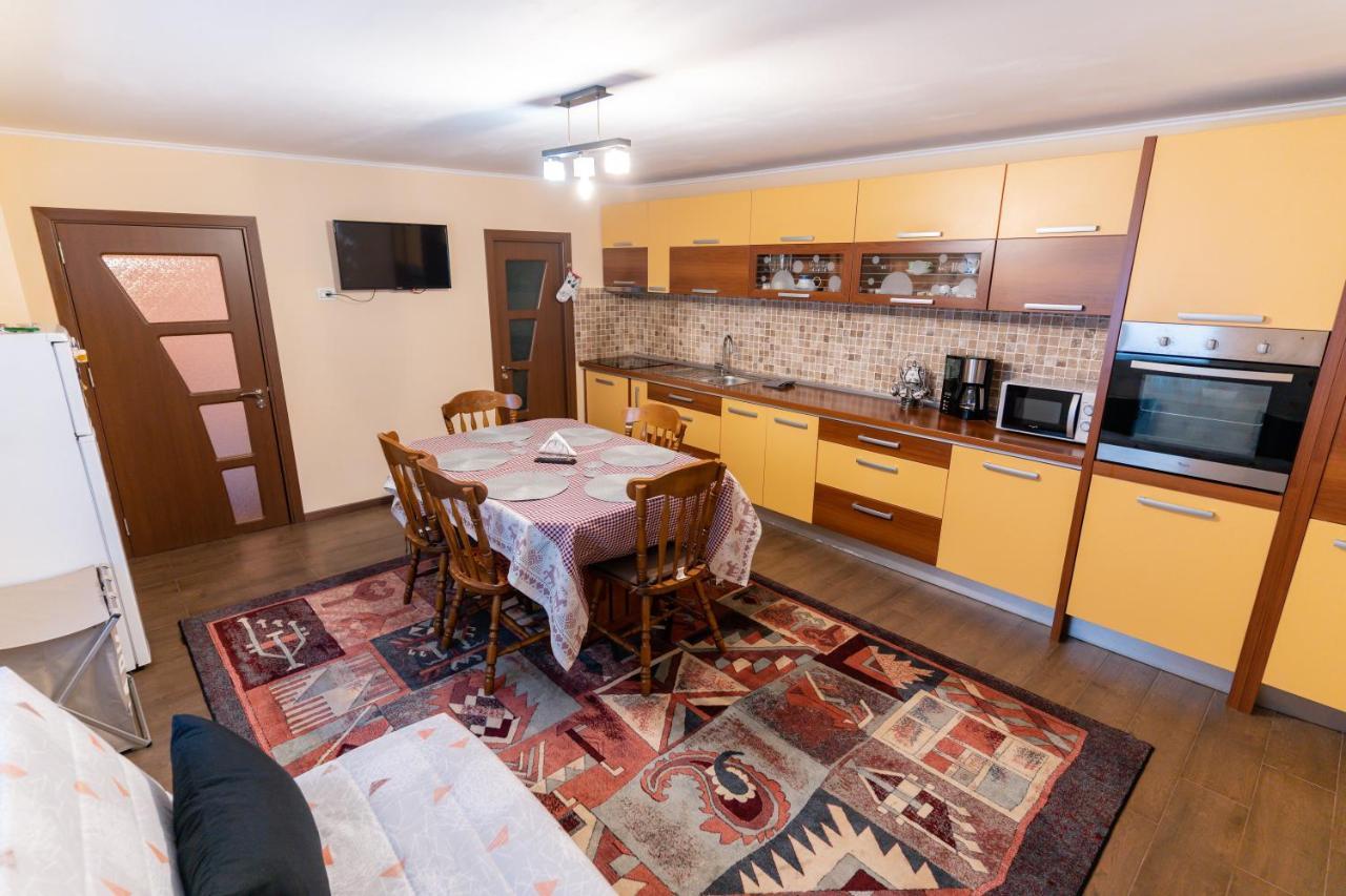 Mario'S Cozy Apartment Rîşnov Eksteriør bilde